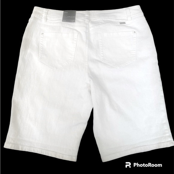 I.n.c. INTERNATIONAL CONCEPTS
NWT 14P Women's High Rise Denim
Bermuda Shorts - Picture 7 of 16